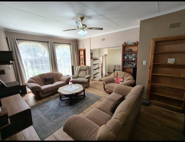 4 BEDROOM HOUSE FOR SALE IN SAFARI GARDENS